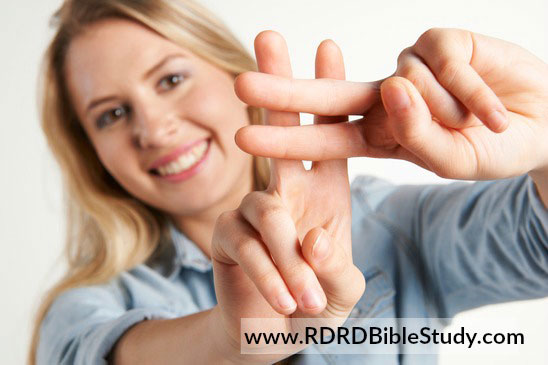 RDRD Bible Study Hashtag Fingers